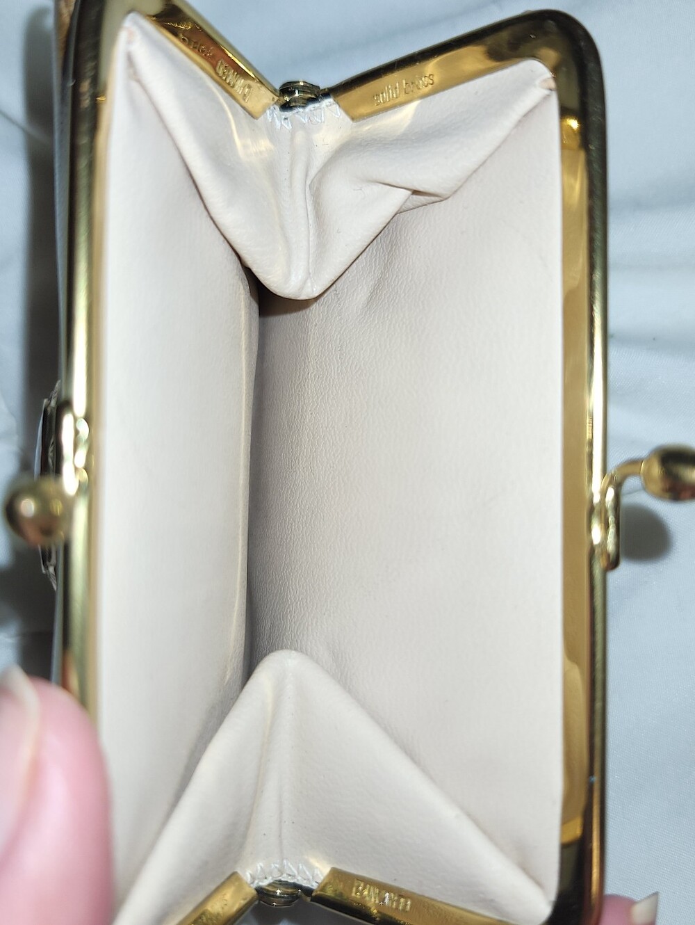St Thomas Vintage Gold Wallet 1950s - Picture 5 of 5